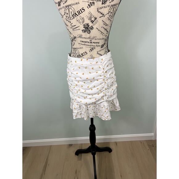 Hollister Ultra High Rise White and Sunflower Pattered Mini Skirt - Picture 8 of 8